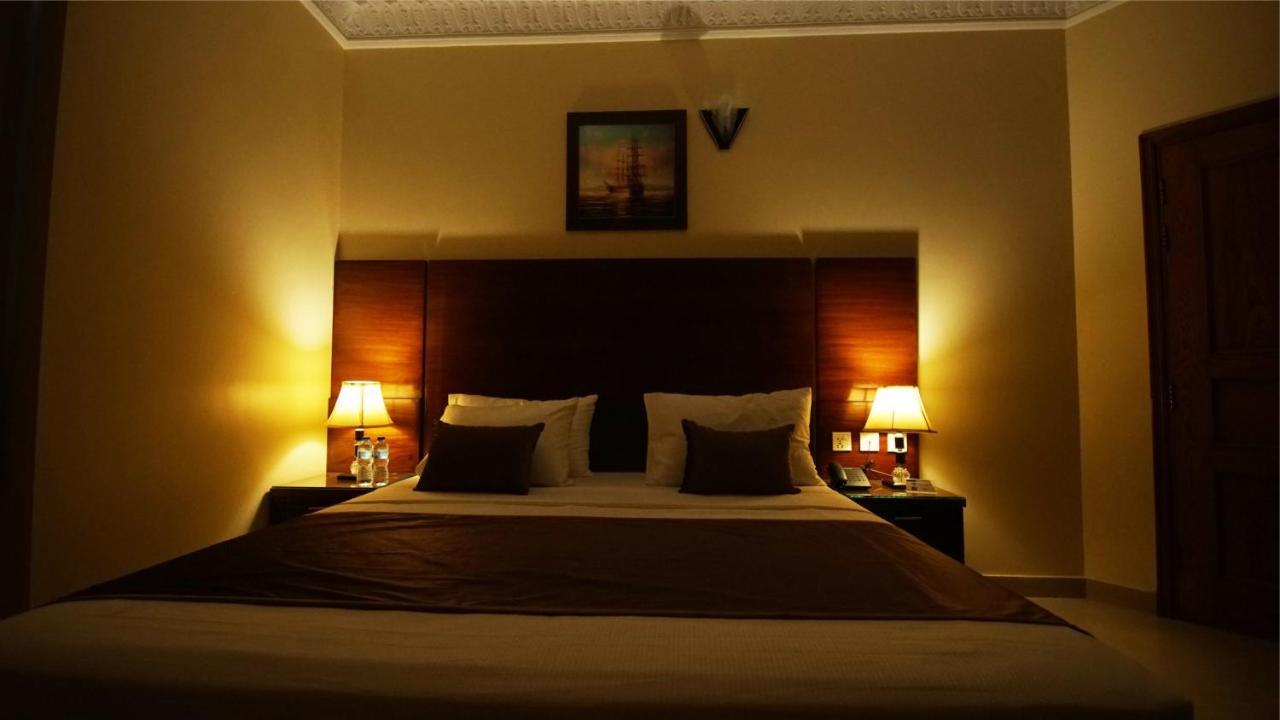 World Inn Hotel Karachi Extérieur photo