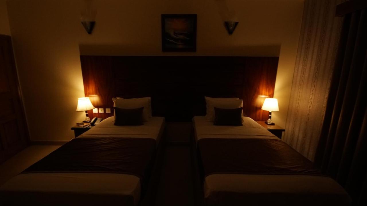 World Inn Hotel Karachi Extérieur photo
