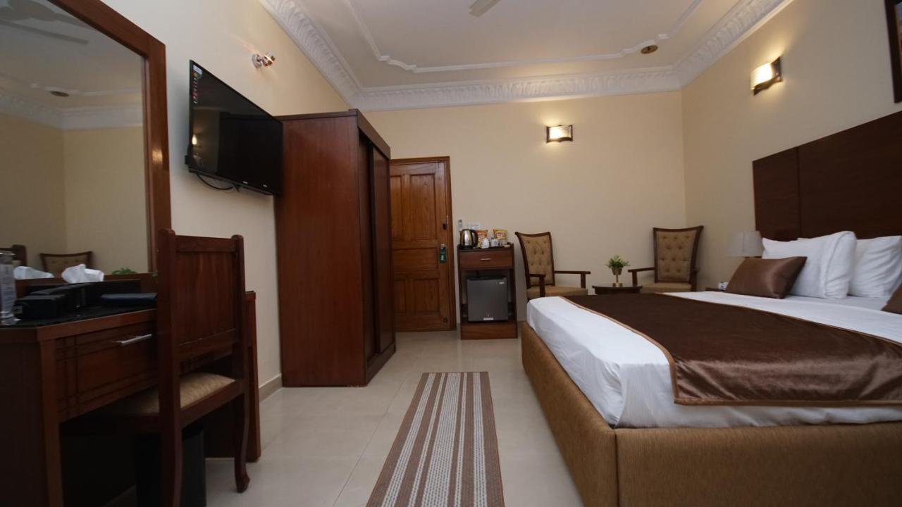 World Inn Hotel Karachi Extérieur photo