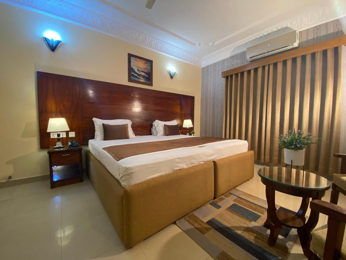 World Inn Hotel Karachi Extérieur photo